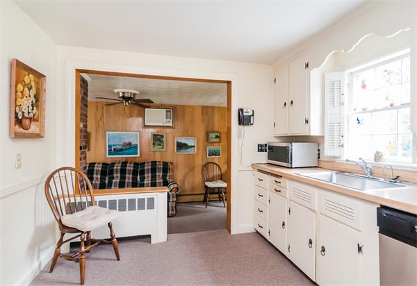 39 Clearwater Road Newton, MA 02462 - Photo 7 of 14 Gallery Image 7