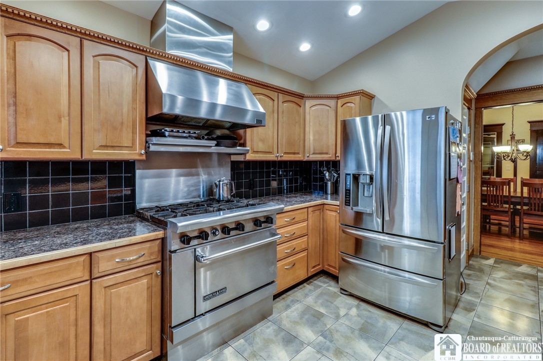 278 South Forest Road Amherst, NY 14221 - Photo 13 of 45 Lower Unit Kitchen
