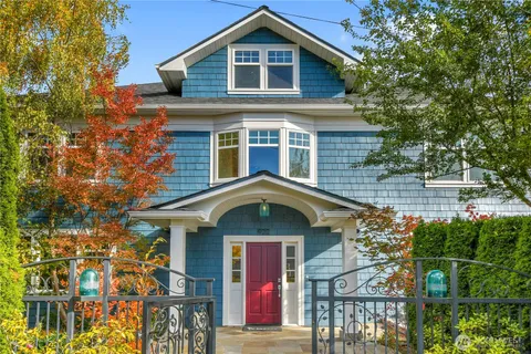 $3,295,000 | 922 Nob Hill Avenue North, Seattle, WA 98109