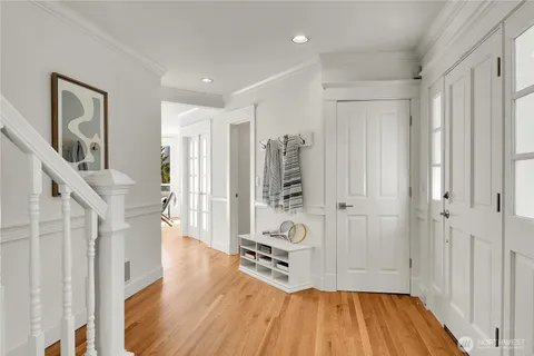 $3,295,000 | 922 Nob Hill Avenue North, Seattle, WA 98109