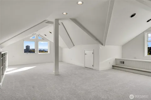 $3,295,000 | 922 Nob Hill Avenue North, Seattle, WA 98109