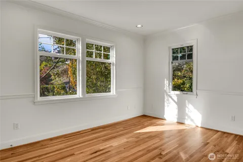 $3,295,000 | 922 Nob Hill Avenue North, Seattle, WA 98109