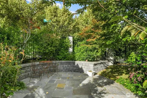$3,295,000 | 922 Nob Hill Avenue North, Seattle, WA 98109