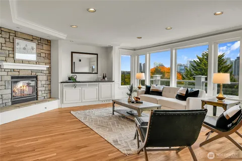 $3,295,000 | 922 Nob Hill Avenue North, Seattle, WA 98109
