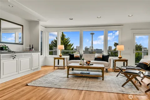 $3,295,000 | 922 Nob Hill Avenue North, Seattle, WA 98109