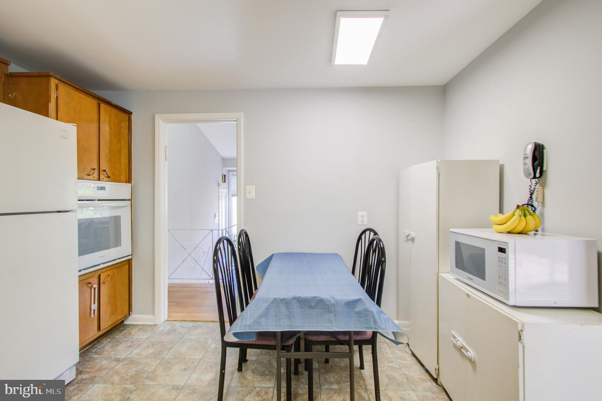 10604 Woodsdale Drive Silver Spring, MD 20901 - Photo 11 of 30 Eat in kitchen.