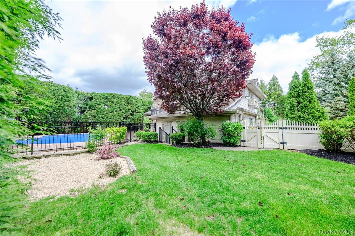 47 Shoreham Road Massapequa, NY 11758 - Photo 26 of 31