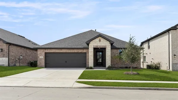 $384,990 | 769 Grand Dl Drive, Lavon, TX 75166