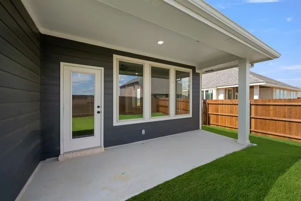$384,990 | 769 Grand Dl Drive, Lavon, TX 75166