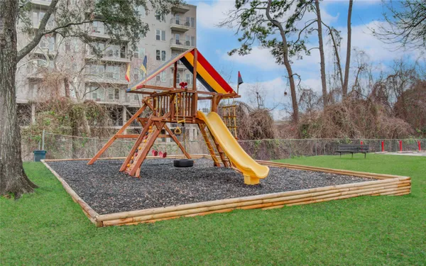 $1,900 | 12633 Memorial Drive, Unit 152, Houston, TX 77024
