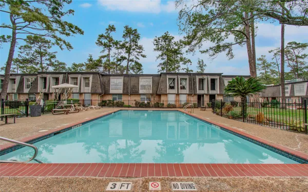 $1,900 | 12633 Memorial Drive, Unit 152, Houston, TX 77024