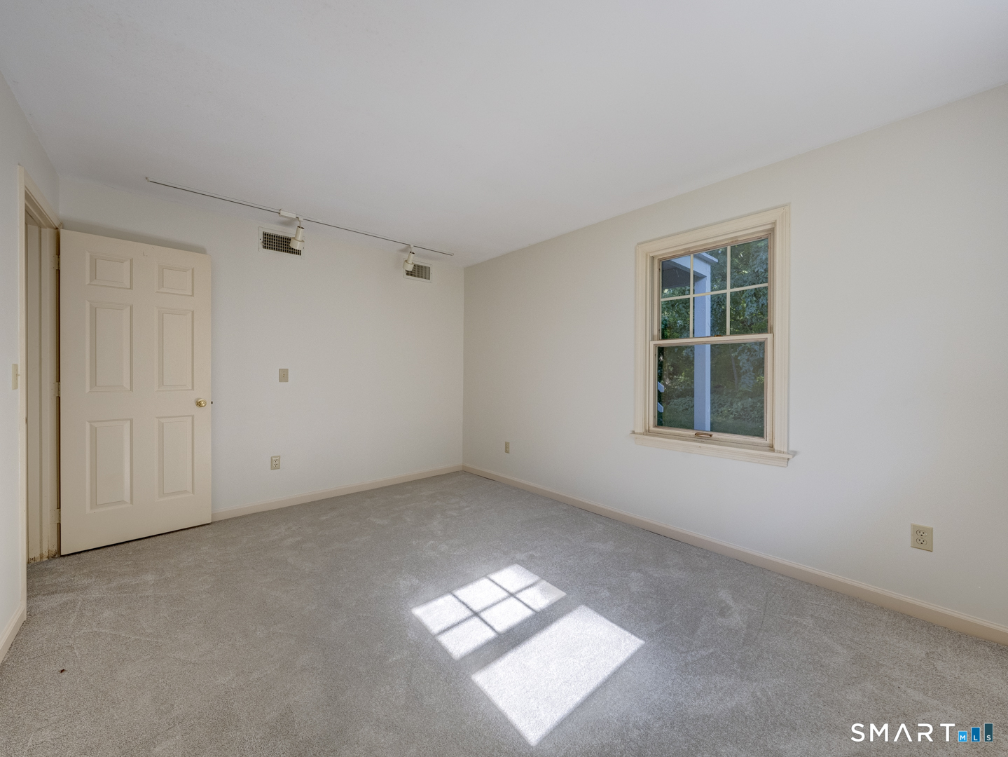 84 Founders Village, Unit 84 Clinton, CT 06413 - Photo 21 of 33