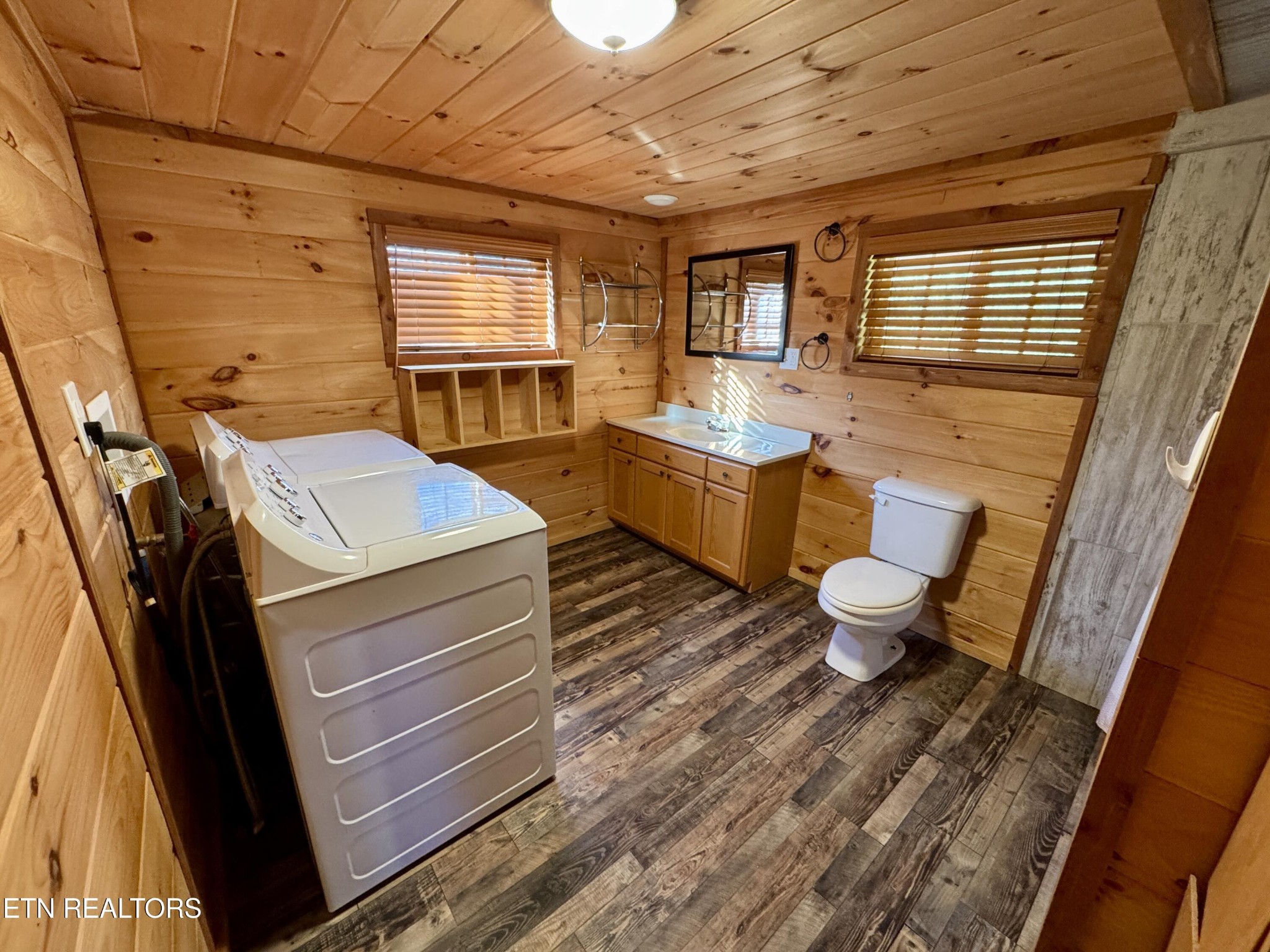 1336 Baldwin Gulf Road Clarkrange, TN 38553 - Photo 19 of 47 a room with chair and window