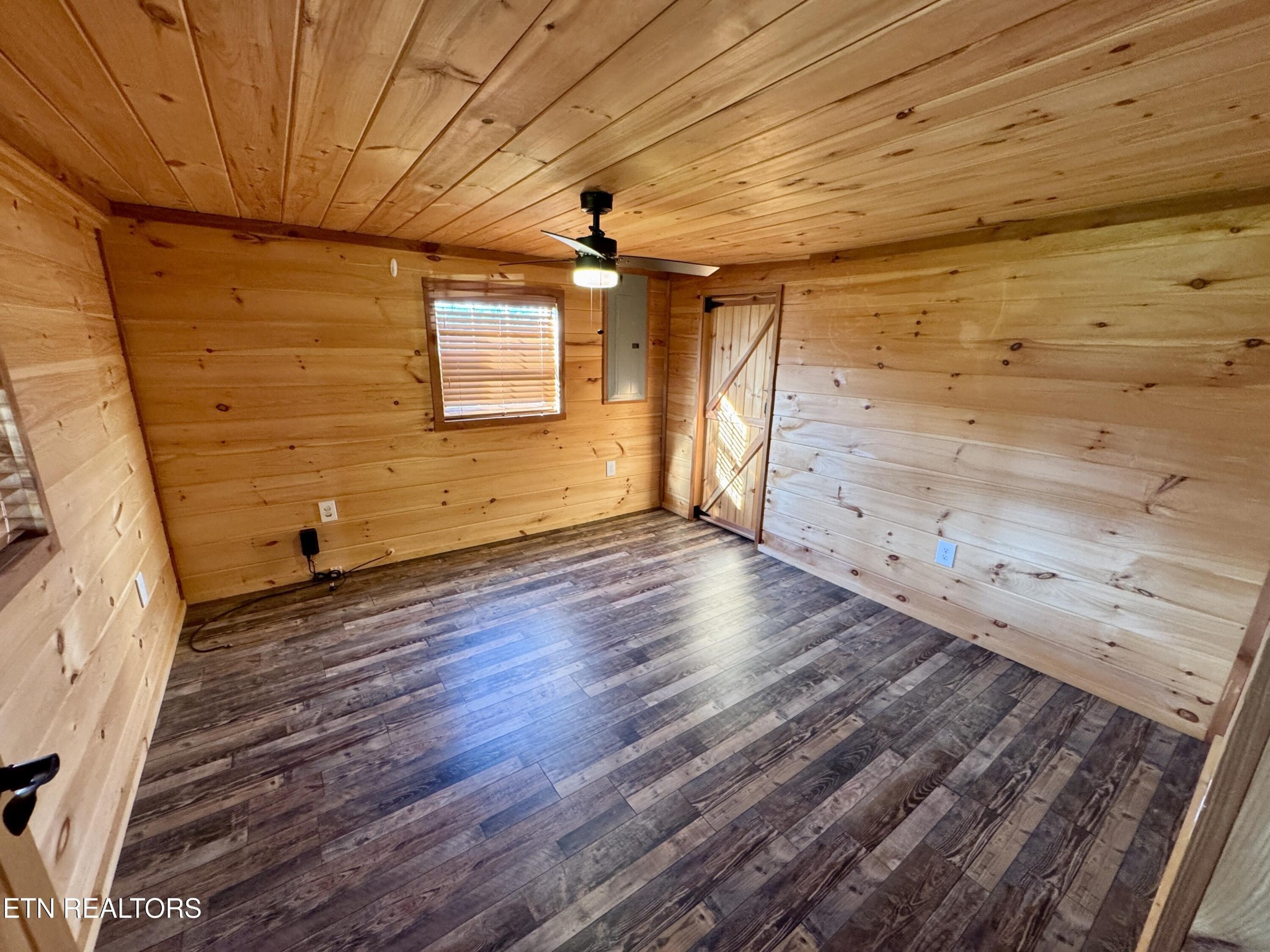 1336 Baldwin Gulf Road Clarkrange, TN 38553 - Photo 23 of 47 a view of a room with wooden floor
