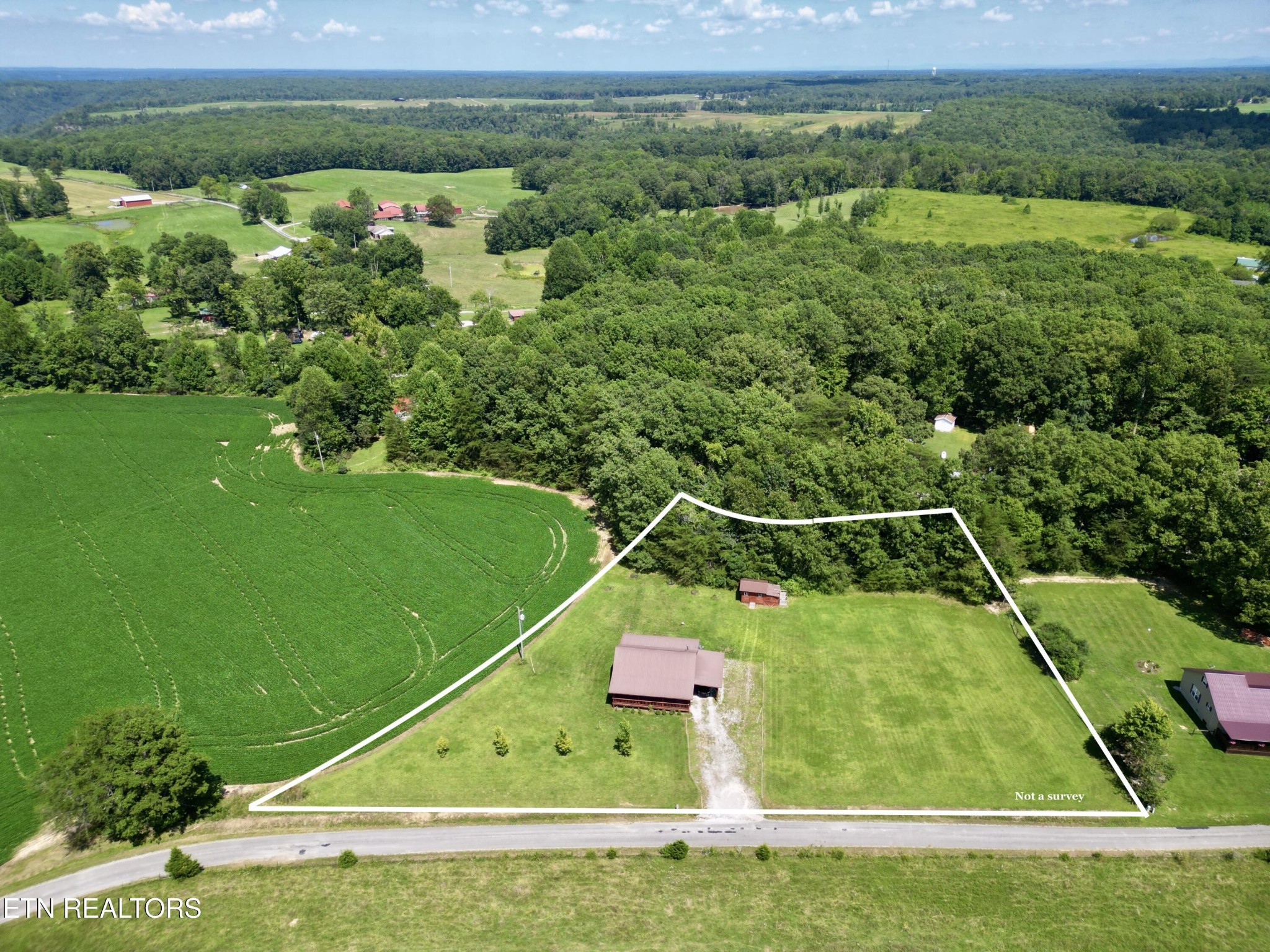 1336 Baldwin Gulf Road Clarkrange, TN 38553 - Photo 3 of 47 a view of a tennis court