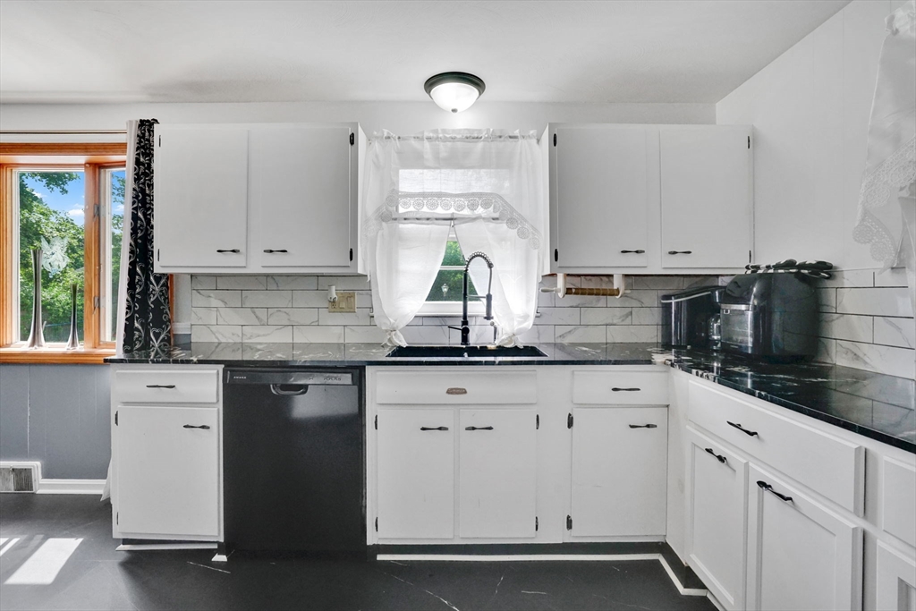 135 Bulat Drive Springfield, MA 01129 - Photo 39 of 42
