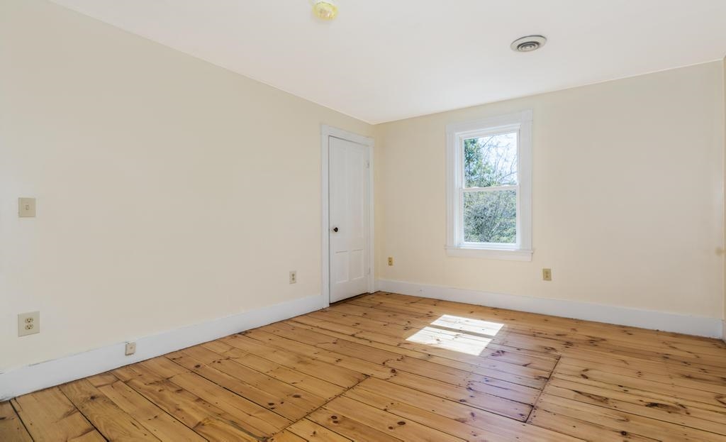 23 Gill Street Exeter, NH 03833 - Photo 33 of 41