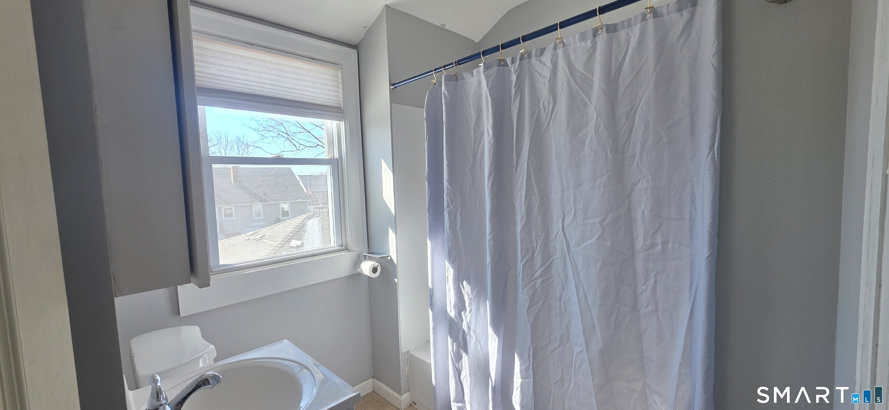 74 Clark Lane Waterford, CT 06385 - Photo 19 of 24 Full bathroom 2nd floor