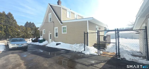 $400,000 | 74 Clark Lane, Waterford, CT 06385