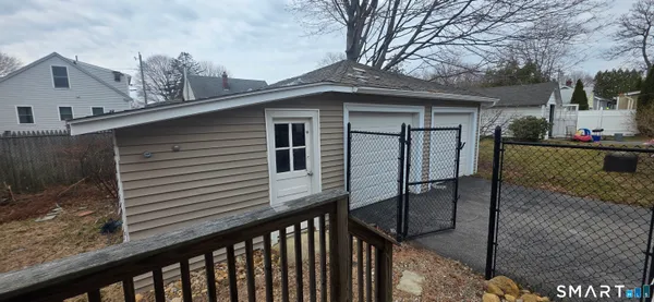 $375,000 | 74 Clark Lane, Waterford, CT 06385