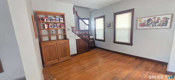 a view of front door with entryway