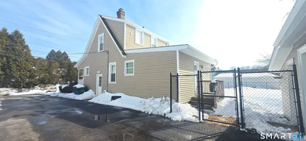 $375,000 | 74 Clark Lane, Waterford, CT 06385