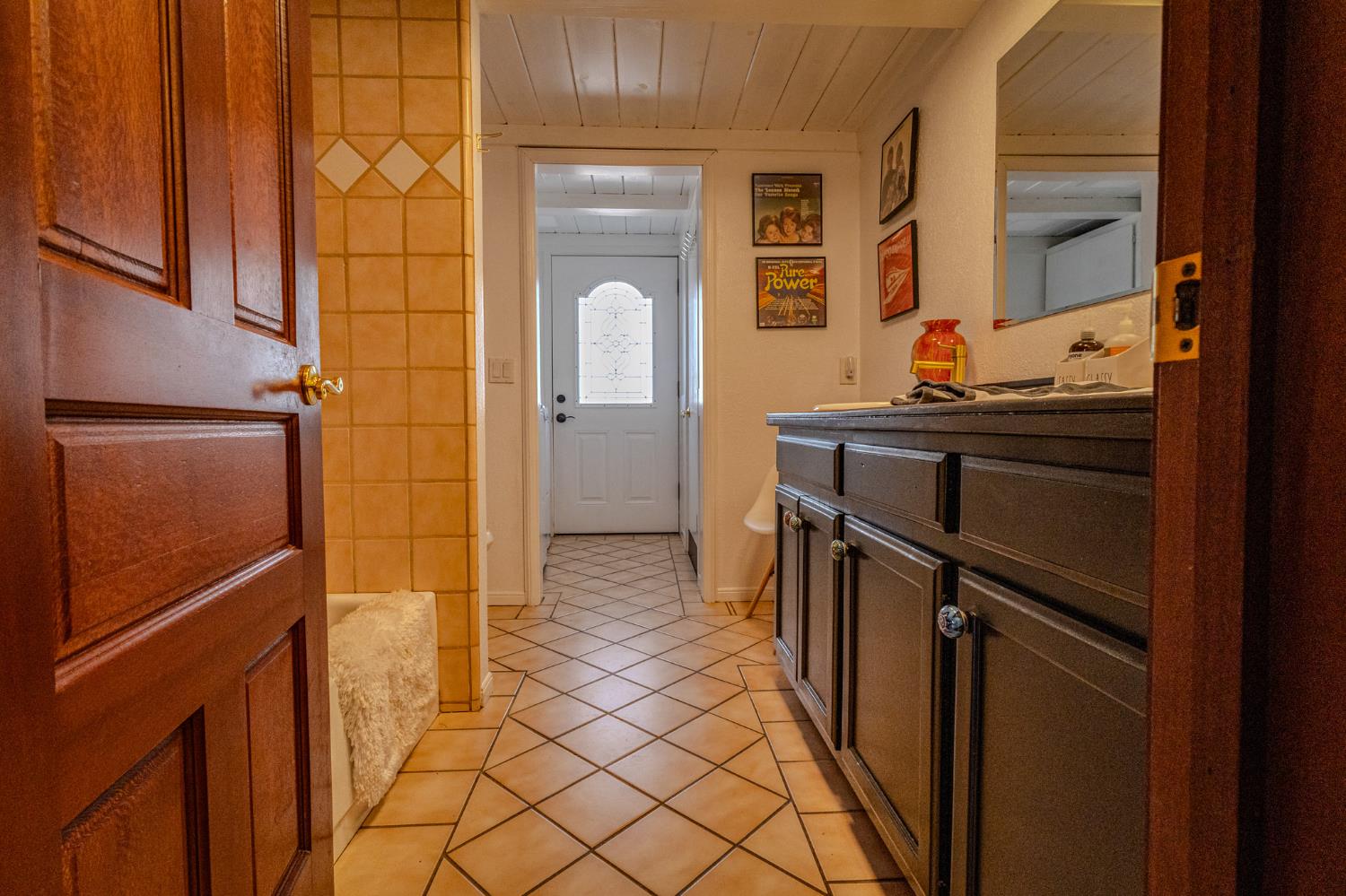 27689 Table Meadow Road Auburn, CA 95602 - Photo 45 of 72 a kitchen with a refrigerator and a stove