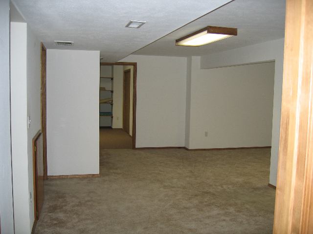 322 West Center Street Spokane, WA 99208 - Photo 5 of 9 Gallery Image 5