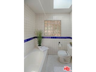 2571 Riverside Terrace Los Angeles, CA 90039 - Photo 18 of 43 Gallery Image 18