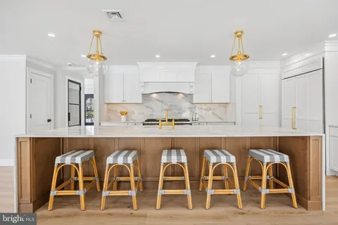 $2,585,000 | 2577 Wayland Road, Berwyn, PA 19312