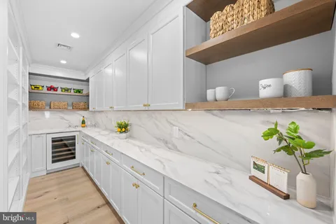 $2,585,000 | 2577 Wayland Road, Berwyn, PA 19312