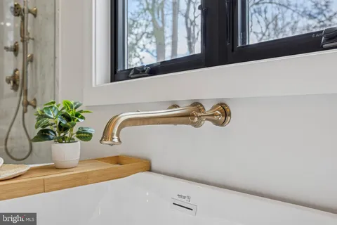 $2,585,000 | 2577 Wayland Road, Berwyn, PA 19312