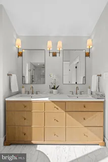 $2,585,000 | 2577 Wayland Road, Berwyn, PA 19312