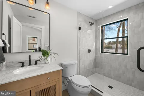 $2,585,000 | 2577 Wayland Road, Berwyn, PA 19312