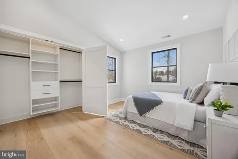 $2,585,000 | 2577 Wayland Road, Berwyn, PA 19312