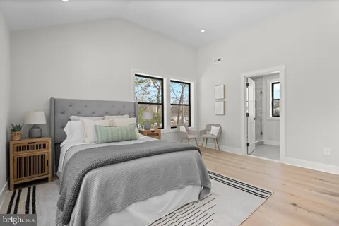 $2,585,000 | 2577 Wayland Road, Berwyn, PA 19312