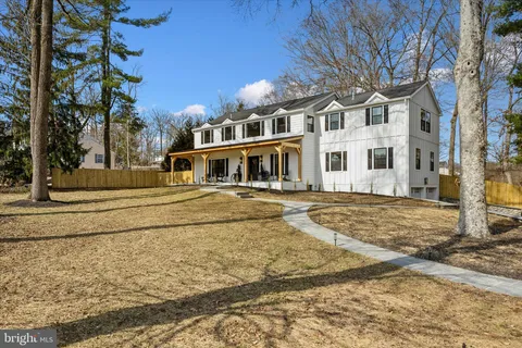 $2,585,000 | 2577 Wayland Road, Berwyn, PA 19312