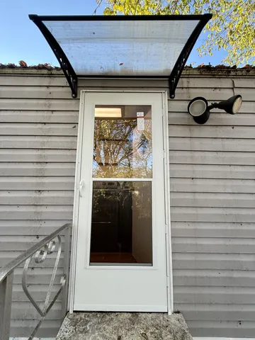 a view of washer and dryer