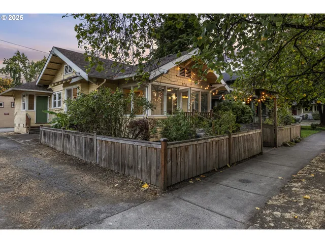 $359,000 | 574 West 13th Avenue, Eugene, OR 97401