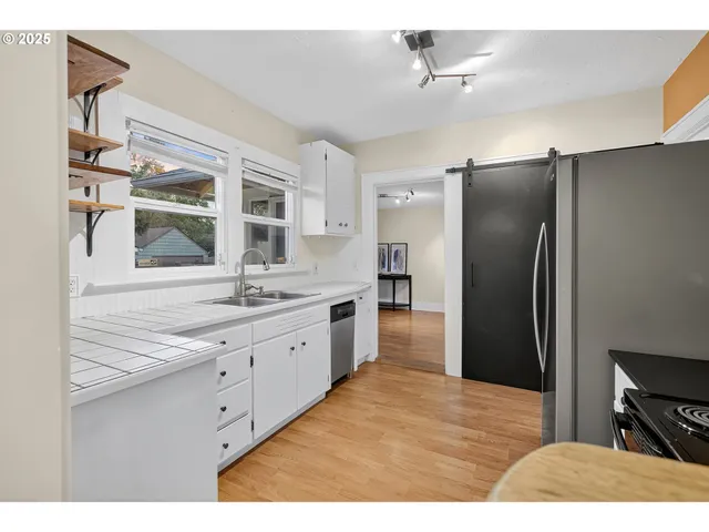 $359,000 | 574 West 13th Avenue, Eugene, OR 97401