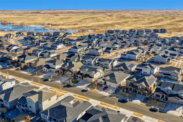 a view of an ocean with a building