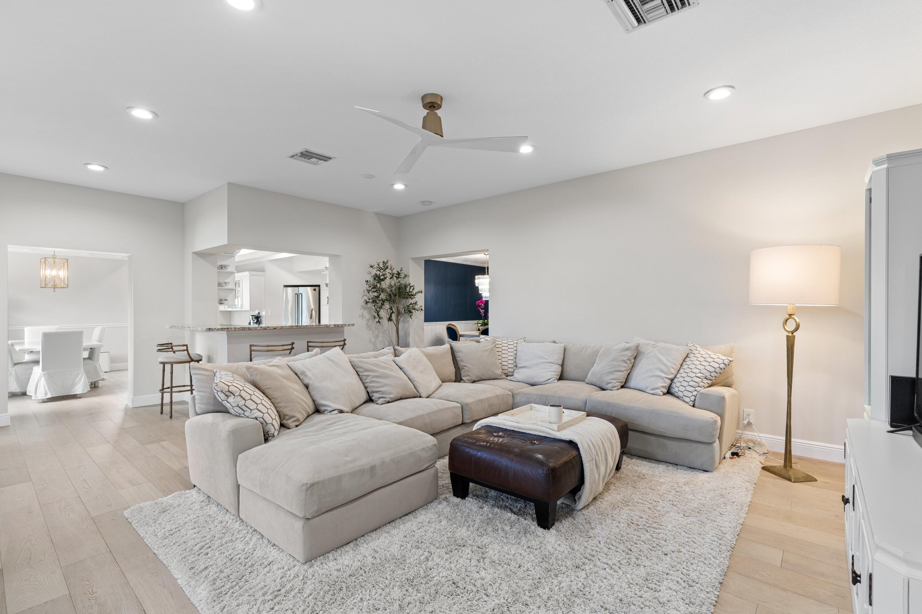 1020 Southwest 1st Street Boca Raton, FL 33486 - Photo 11 of 35 Family Room