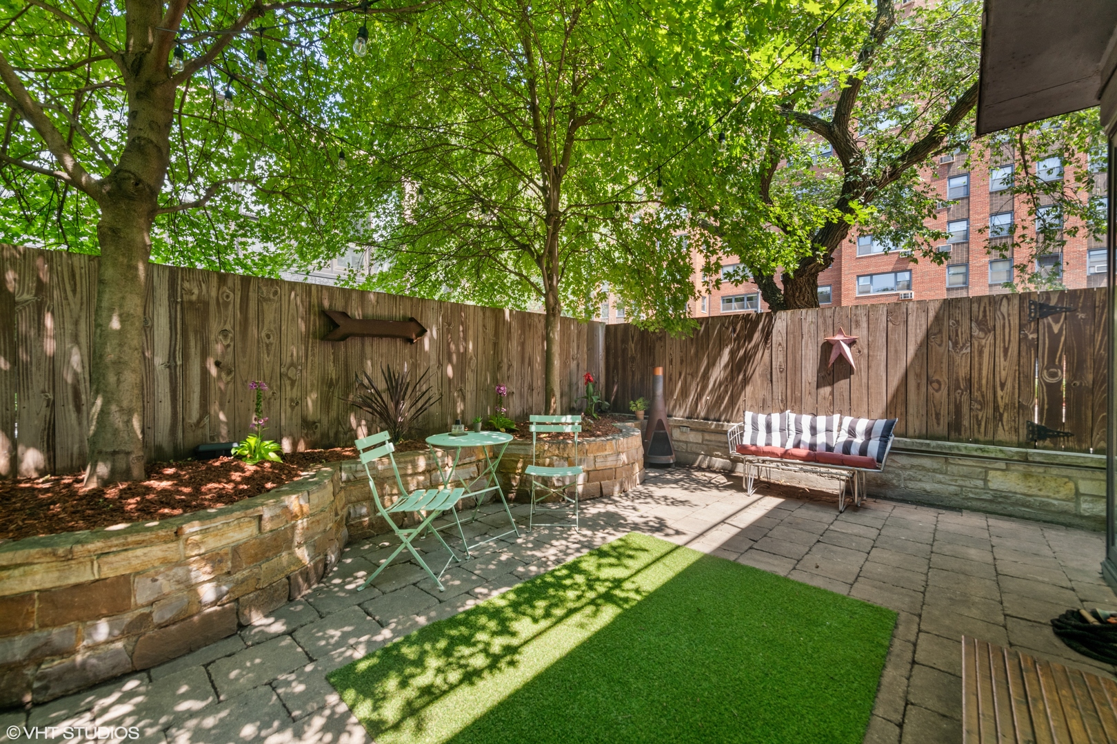 400 West Surf Street, Unit 1 Chicago, IL 60657 - Photo 2 of 30