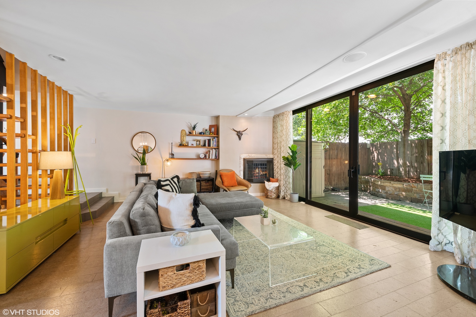 400 West Surf Street, Unit 1 Chicago, IL 60657 - Photo 7 of 30