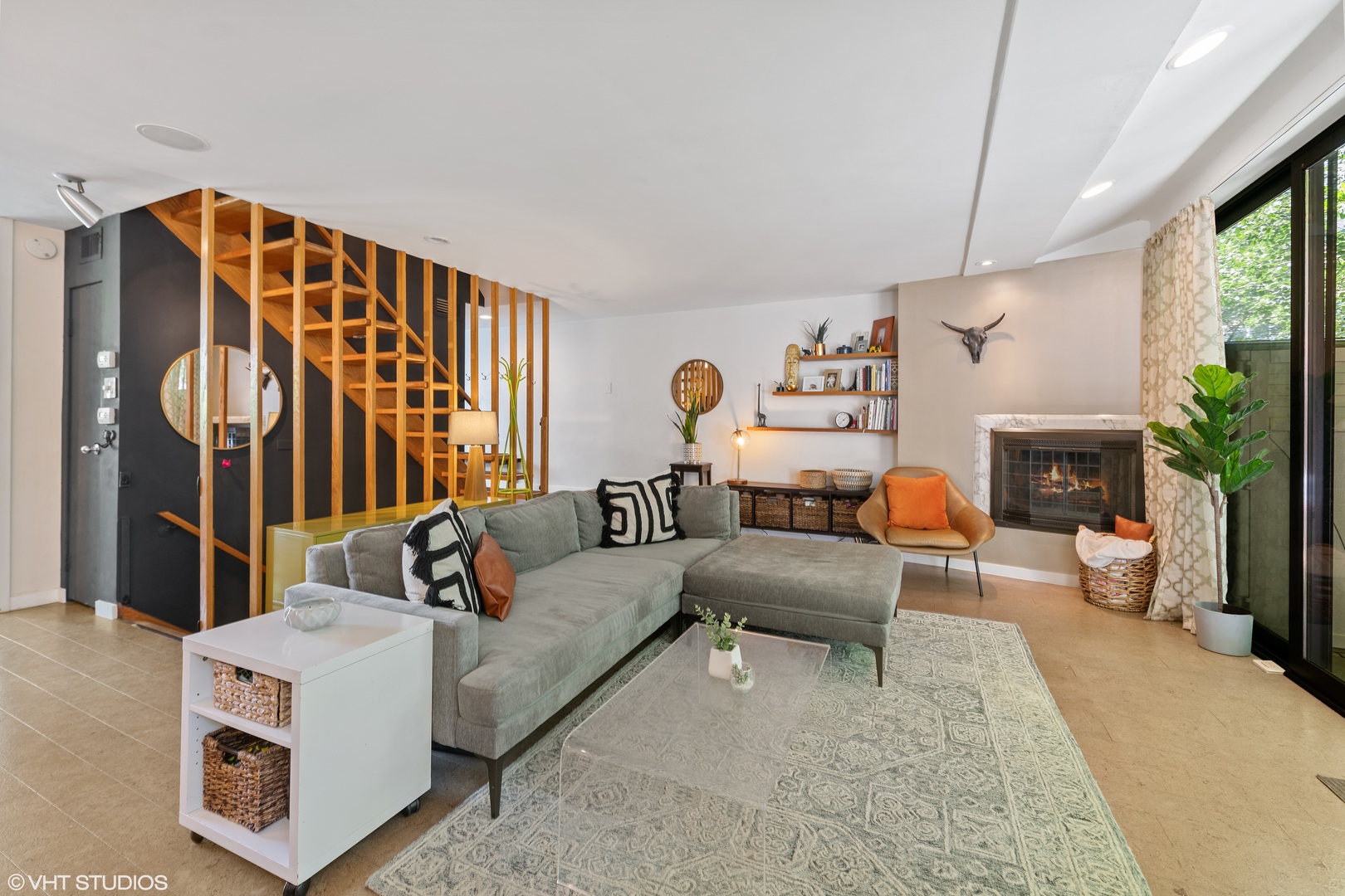 400 West Surf Street, Unit 1 Chicago, IL 60657 - Photo 8 of 30