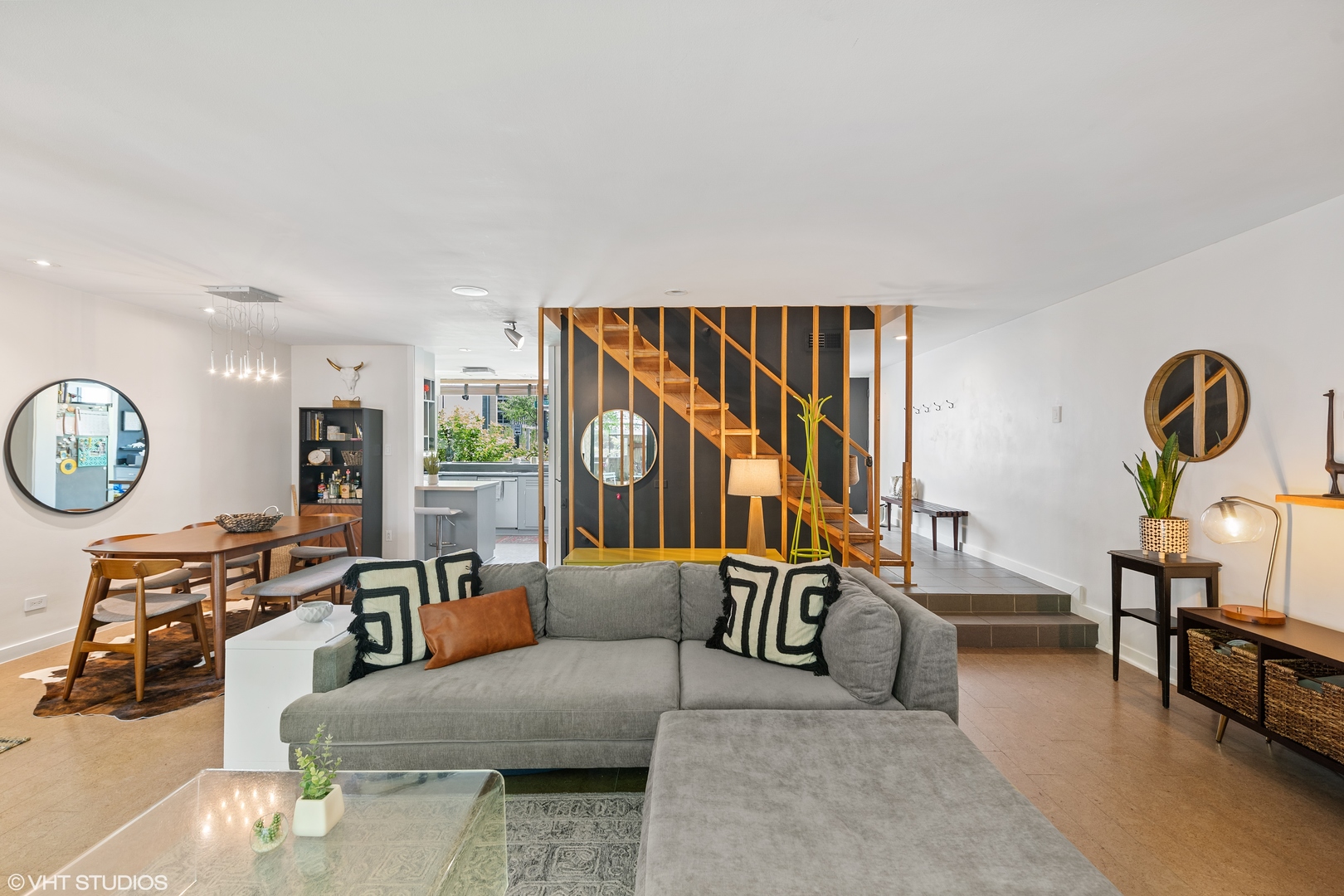 400 West Surf Street, Unit 1 Chicago, IL 60657 - Photo 9 of 30