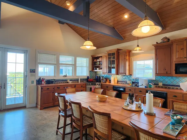 $799,000 | 413 Admiral Craik Drive, Unit R4, Grand Isle, LA 70358