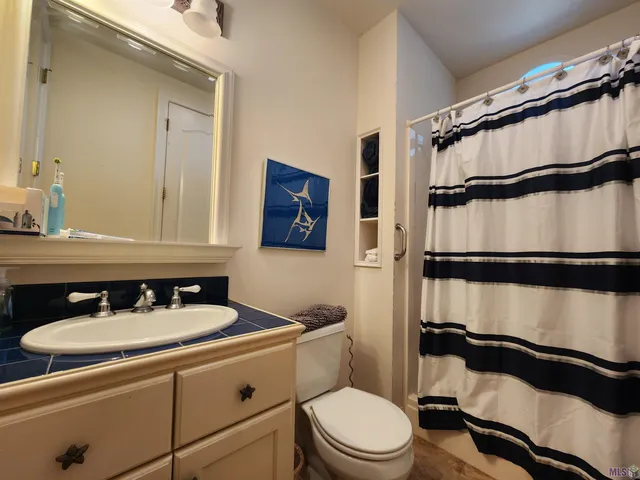 $799,000 | 413 Admiral Craik Drive, Unit R4, Grand Isle, LA 70358