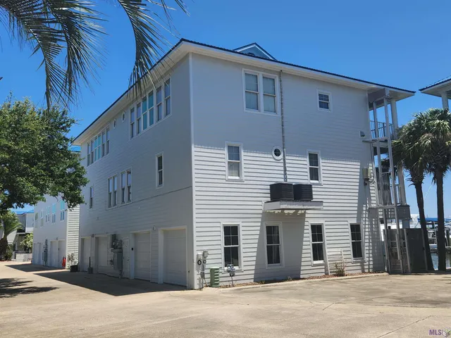 $799,000 | 413 Admiral Craik Drive, Unit R4, Grand Isle, LA 70358