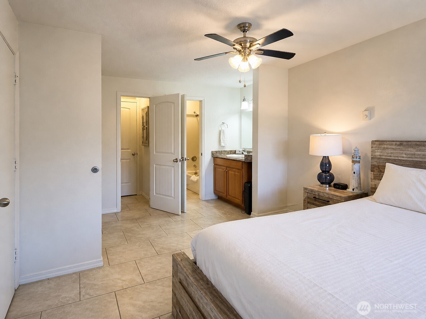 304 14th Street Northwest, Unit 108 Long Beach, WA 98631 - Photo 10 of 18
